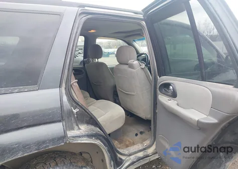 2005 Chevrolet Trailblazer Ls z USA, uszkodzony, nr VIN 1GNDT13S452273165